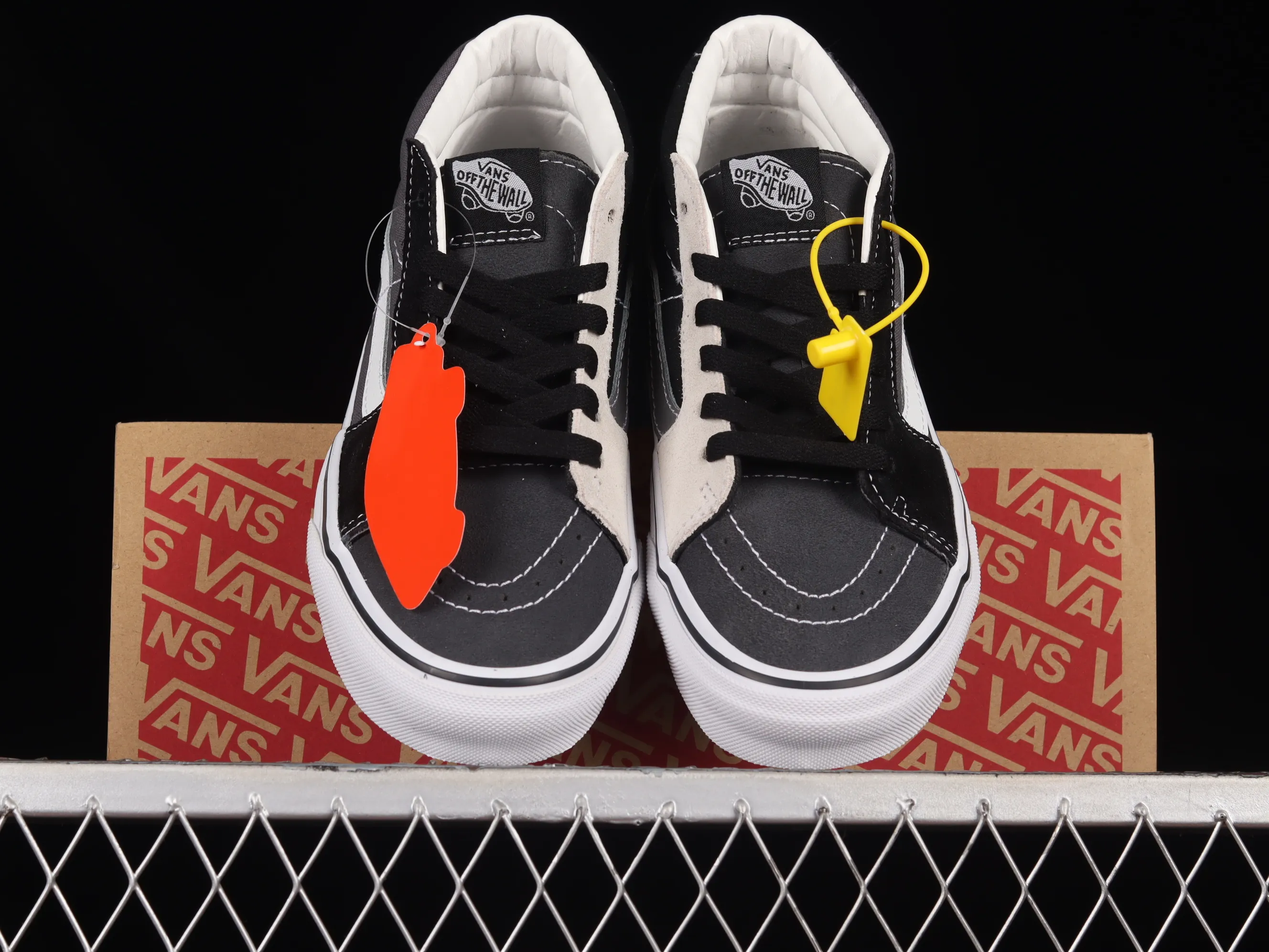 All categories Vans Vans series Vans Mid Vans China Vans Sk8 Mid Reissue black and gray splicing mid-top retro casual canvas skateboard shoes VN0A3WM32PD